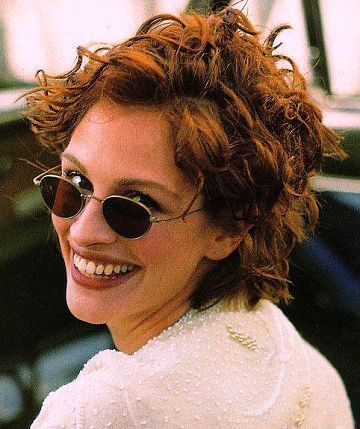 Short Hair Big Face, Short Curly Hair Pixie, 90s Curls, Curly Hair Pixie, Julia Roberts Hair, Curly Hair Bob, Julie Roberts, 90s Teen Fashion, Julia Roberts Style