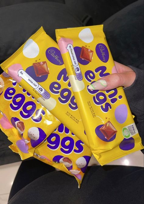 Mini Eggs Aesthetic, Eggs Aesthetic, British Snacks, Egg Chocolate, Starbucks Coffee Drinks, Mini Egg, Soul Food Dinner, Mini Eggs, Food Dinner