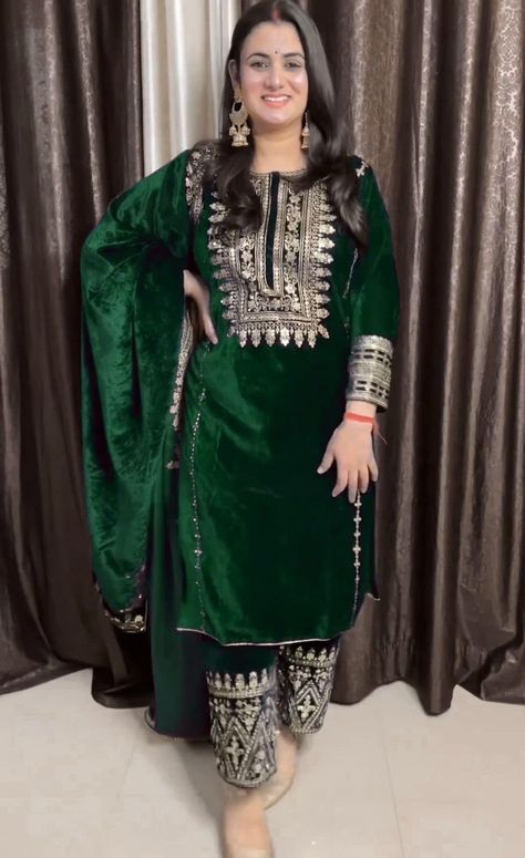 Women Suit For Wedding, Velvet Winter Dress, Winter Dress For Women, Velvet Kurta, Suit For Wedding, Embroidered Salwar, Unique Gold Jewelry Designs, Churidar Suits, Salwar Dress