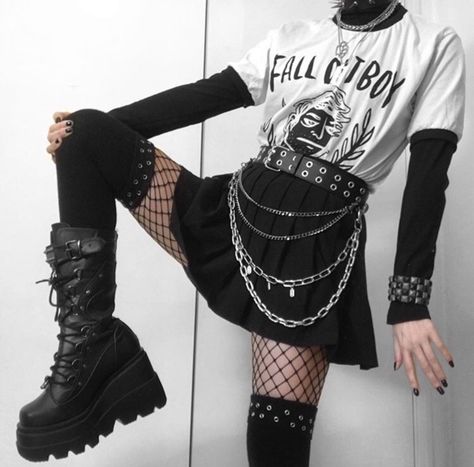 80s 90s Fashion, Egirl Fashion, E Girl Outfits, Egirl Outfits, Alternative Grunge, Alt Outfits, Aesthetic Grunge Outfit, Wear Or Tear, Looks Black