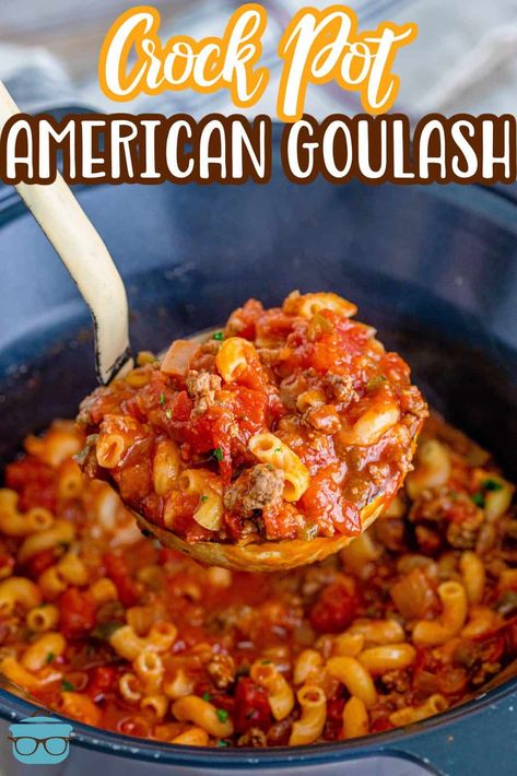 A true comfort meal, this Crock Pot American Goulash is a tasty fix-it and forget-it recipe that the whole family loves! Goolosh Recipe, Gulosh Recipe, Classic Goulash, Crockpot Foods, Easy Goulash Recipes, American Goulash, Goulash Recipe, Easy Crockpot Dinners, Chicken Tortellini