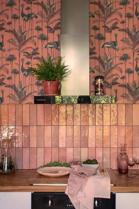 Metro Tiles, Pink Tiles, Kitchen Wall Tiles, Pink Kitchen, Kitchen Tiles, Dream House Decor, Beautiful Kitchens, Interior Inspo, Dream Home Design