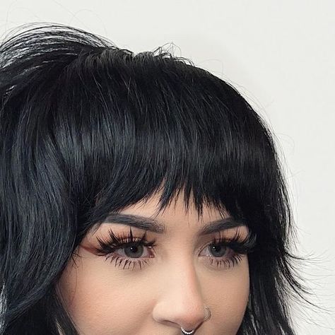 Thick Short Bangs, Shag Micro Bangs, Mullet Extensions, Long Shag Curtain Bangs, Shag With Short Bangs, How To Style A Shag, Heavy Fringe Bangs, Long Hair With Short Bangs, Long Rocker Hair