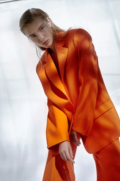 High Fashion Poses, Orange Suit, Orange Outfit, The Attico, Orange Aesthetic, Orange Fashion, Wool Pants, Shades Of Orange, Photoshoot Inspiration