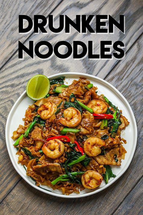 The BEST Drunken Noodles Recipe & Video - Seonkyoung Longest Drunken Noodles Recipe, Creamy Noodles, Asian Noodle Dishes, Wok Recipes, Seonkyoung Longest, Asian Noodle Recipes, Drunken Noodles, Wok Cooking, Plain Chicken