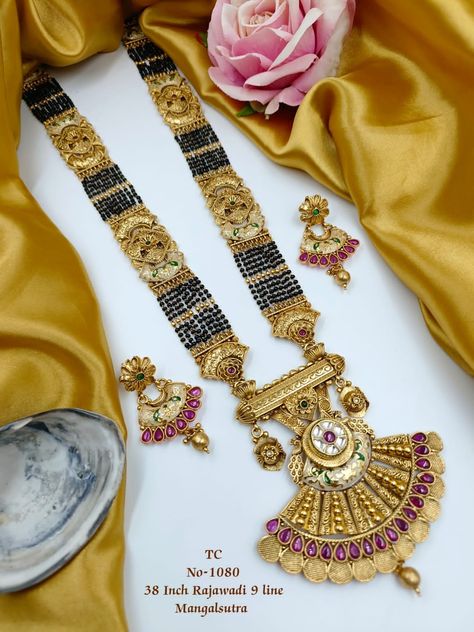 Antique rajwadi collection (to buy Whatsup 97645 51991) Rajwadi Mangalsutra Design, Mangalsutra Designs, Bridal Gold Jewellery Designs, Cute Selfies Poses, Diy Crochet Projects, Bridal Gold Jewellery, Gold Jewellery Design, Jewellery Designs, Gold Jewellery