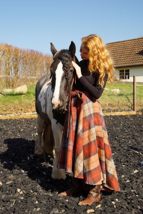 Outlander-Inspired Riding Skirt | Betty's Vintage Love Horse Riding Skirts, Riding Skirt, Equestrian Aesthetic, Scottish Culture, Scottish Kilts, Equestrian Lifestyle, Horse Life, Equestrian Outfits, Equestrian Style