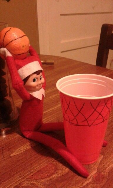 Elf On The Shelf Basketball Ideas, Basketball Elf On The Shelf Ideas, Elf On The Shelf Basketball, Elf Basketball Ideas, Elf On The Shelf Arrival Back, Elf Ideas For Older Kids, Elf Yourself, Elf Me, Elf Ideas Easy