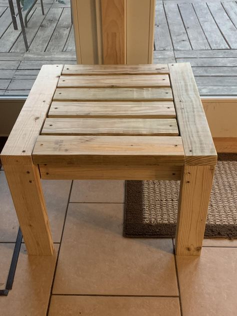 Ann White Furniture Plans, Patio End Table Diy, Rustic End Tables Diy, Bonfire Chairs, Outdoor End Tables Diy, Outdoor Side Table Diy, 2x4 Table, Diy End Table, Outdoor Wood Table