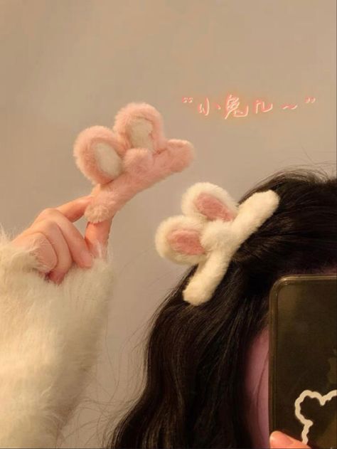 coquette fashion| coquette| coquette aesthetic| ballerina| glossier Kawaii Hair Clips, Designer Hair Accessories, Hair Tie Accessories, Kawaii Things, Kawaii Hairstyles, Hello Kit, Hair Accessories Collection, Hair Accessories Clips, Kawaii Accessories