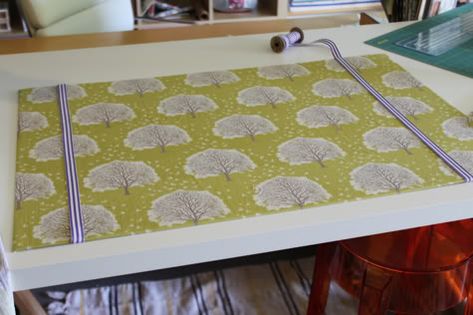 Diy Desk Pad, Desk Pad Ideas, Desk Redo, Leather Desk, Diy Desk, Desk Pad, Sewing Rooms, Office Organization, Diy Fabric