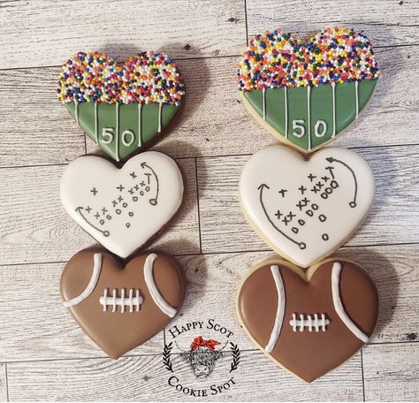 Superbowl Cookie Ideas, Football Decorated Cookies Royal Icing, Heart Football Cookies, Super Bowl Sugar Cookies Decorated, Superbowl Cookies Decorated, Super Bowl Sugar Cookies, Football Royal Icing Cookies, Super Bowl Cookies Decorated, Tailgate Cookies