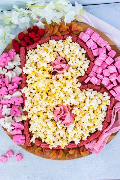 Barbie Charcuterie Board Barbie Charcuterie, Barbie Charcuterie Board, Pink Charcuterie Board, Barbie Movie Night, Pink Charcuterie, Frosted Animal Crackers, Hello Barbie, Pink Snacks, Pink Popcorn