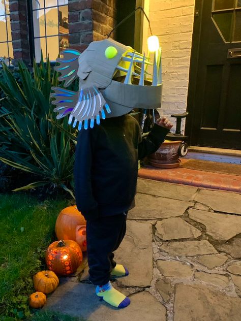 (3) TheCraftyRobot on Twitter: "Our toddler wanted an angler fish costume and it turns out #Smartibot is great for costumes! I ran the LEDs for the eyes and lure from two of the motor outputs and two 9g servos to move the fins from two of the servo outputs. I want to do a costume workshop next year! https://t.co/mxMiAU12SF" / Twitter Angler Fish Halloween Costume, Diy Angler Fish Costume, Mythical Creatures Halloween Costumes, Angler Fish Costume Diy, Deep Sea Creatures Costume, Anglerfish Costume, Sea Monster Costume, Fish Costume Kids, Diy Fish Costume