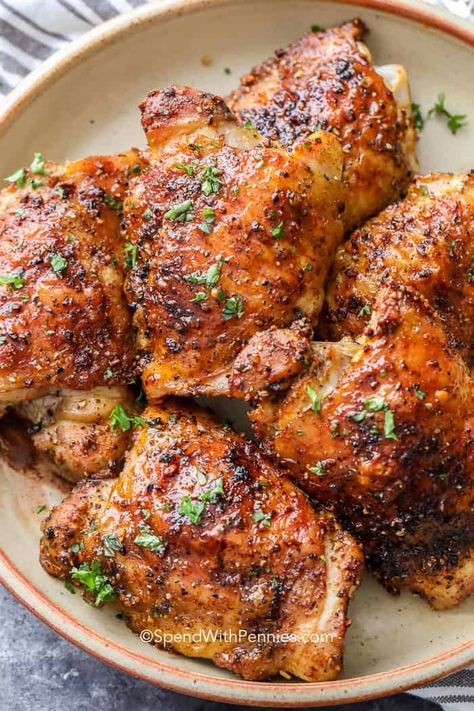 Baked Bone In Chicken, Chicken Thighs In Oven, Crispy Baked Chicken Thighs, Oven Baked Chicken Thighs, Crispy Chicken Thighs, Roasted Chicken Thighs, Crispy Baked Chicken, Chicken Thigh Recipes Oven, Chicken Thigh Recipes Crockpot