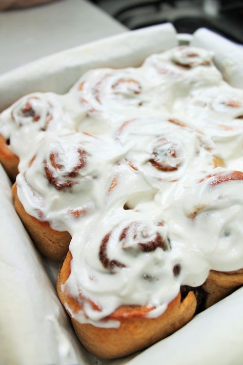 Whole Wheat Rolls, Healthy Cinnamon Rolls, Potato Latkes, Cinnamon Bun, Cold Cream, Cream Cheese Icing, Cupcake Pan, Bun Recipe, Sweet Roll