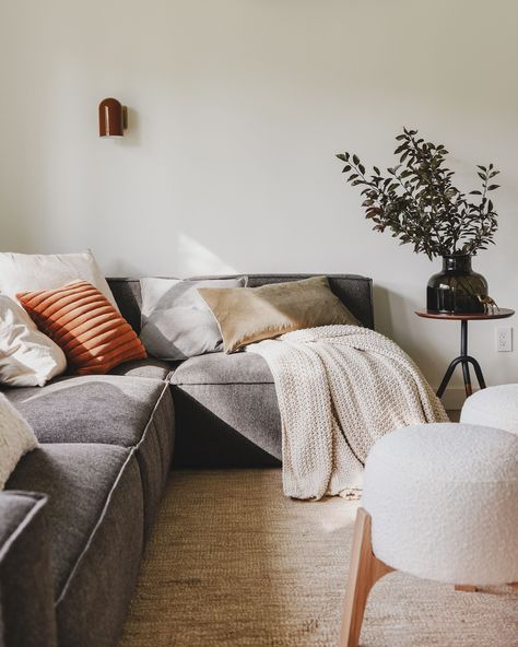 Close up of a bright and neutral living room using all Castlery furniture with warm and cozy accessories, Jonathan sectional | via Yellow Brick Home Kim Scott, Yellow Brick Home, Brick Home, Kitchen Home Decor, Small Space Living Room, Neutral Living Room, Living Room On A Budget, Home Decor Living Room, Living Room Diy