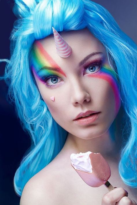 The Best 39 Unicorn Makeup Ideas to Try Unicorn Makeup Tutorial, Unicorn Makeup Halloween, Carnaval Make-up, Make Carnaval, Halloweenský Makeup, Unicorn Halloween Costume, Pride Makeup, Unicorn Makeup, Unicorn Halloween