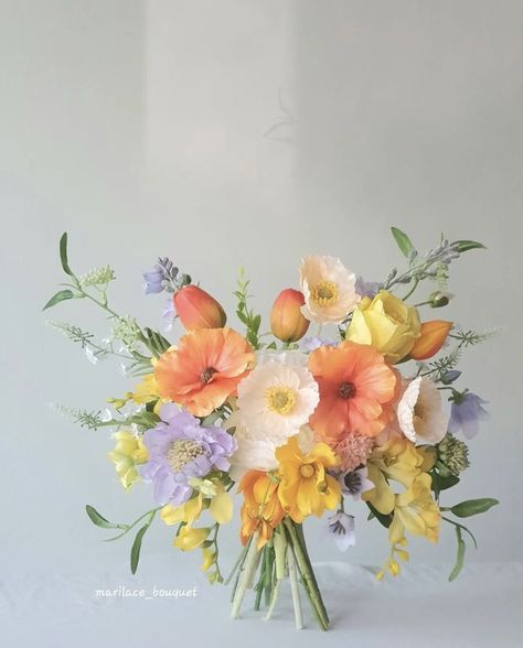 Colorful Wildflowers Wedding, Multi Colored Flower Bouquets, Colorful Bridal Bouquet Spring, Wildflower Bouquet Simple, Colorful Wildflower Bouquet, Daffodil Wedding Bouquet, Poppy Wedding Flowers, Poppy Wedding Bouquet, Summer Bouquet Flowers