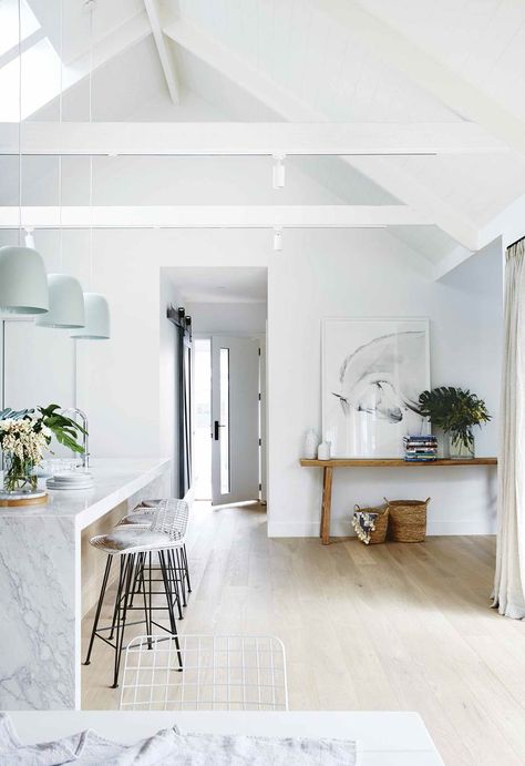 Dreaming of having exposed ceiling beams in your home? Beloved for their striking look that ranges from rustic to modern, here are some of our favourite ideas. Exposed Beams Ceiling, Pitched Ceiling, Painted Brick Walls, White Beams, Timber Ceiling, Cottage Renovation, White Ceiling, Exposed Beams, Ceiling Beams