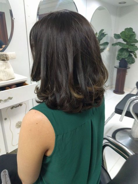 Indian Hair Cuts, Shoulder Length Wavy Hair, Shoulder Length Hair With Bangs, Shoulder Length Curls, Short Grunge Hair, Medium Layered Haircuts, Medium Layered, Shoulder Hair, Haircuts For Wavy Hair