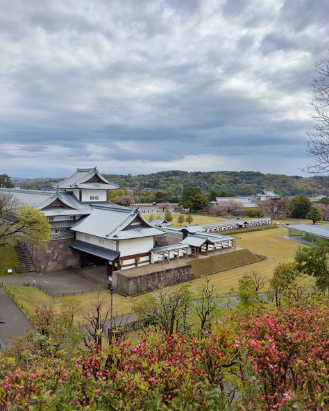 STEAL MY 10 DAY JAPAN ITINERARY!🇯🇵 📌 FOLLOW for more Japan travels and SAVE for your future trip! Are you planning your first trip to Japan?😍 ——— 10 DAY JAPAN ITINERARY FOR FIRST TIME VISITORS Day 1-3 Tokyo Day 4 Lake Kawaguchiko Day Trip Day 5-6 Kanazawa Day 7-8 Kyoto Day 9-10 Osaka Comment “10” to receive the full 10 Days in Japan itinerary, where I share absolutely everything from where to stay, how to edit the itinerary to your needs (ex. Should you make Kyoto or Osaka tour home bas... 10 Days In Japan, Lake Kawaguchiko, Beautiful Japanese Gardens, Japan Itinerary, Trip To Japan, Kanazawa, Japanese Design, Japanese Garden, Travel Itinerary