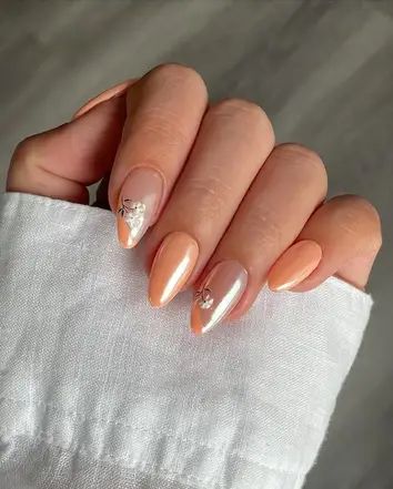 22  Vibrant Chrome Summer Nail Ideas (2024) - DrExplains Fall Wedding Guest Nails, Nail For Wedding, Wedding Guest Nails, Classy Gel Nails, Pink French Nails, Santa Nails, Violet Pastel, Milky Nails, Red Christmas Nails