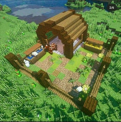 Pig Pen In Minecraft, Animal Shed Minecraft, Minecraft Farm Aesthetic Animals, Minecraft Animal Farm Ideas Easy, Minecraft Cactus Farm Cute, Llama House Minecraft, Frog Cage Minecraft, Minecraft Pasture Ideas, Minecraft Small Wooden House