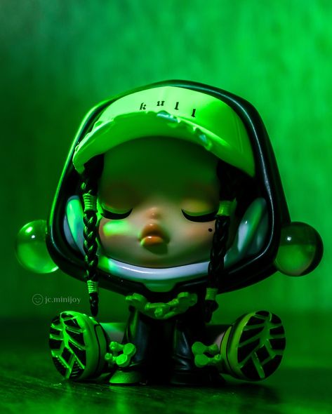 A dark room isn’t scary but peaceful when you’re carrying a heavy heart in silence. 💚 P.S. The first photo was taken accidentally; I love the lighting so much but I couldn’t recreate again 🥲 With the Skullpanda City of Night series, Traveller • • #popmart #popmartglobal #skullpanda #popmartskullpanda #popmartcollection #popmartphotographer #blindbox #blindboxtoys #arttoy #toyphotography #toycollector #toyphoto Skullpanda Icon, Skullpanda Ink Plum Blossom, Skullpanda City Of Night, Skullpanda Ancient Castle, Skullpanda Figures, A Dark Room, Heavy Heart, Toy Collector, Toys Photography