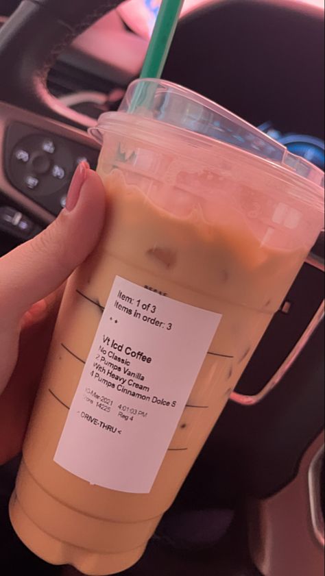 Cinnamon Roll Coffee Starbucks, Starbucks Drinks With Cinnamon Dulce, Sweetest Starbucks Iced Coffee, Cinnamon Roll Starbucks Drink, Vanilla Iced Coffee Starbucks Order, Cinnamon Roll Iced Coffee, Sweet Iced Coffee Starbucks, Cinnamon Starbucks, Sweet Starbucks Iced Coffee