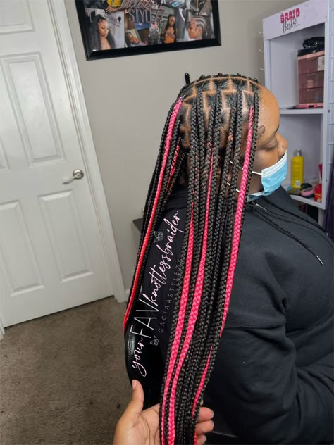 Pink And Black Medium Knotless Braids, Styles With Medium Knotless, Knotless Box Braids With Color Pink, Pink Nd Black Braids, Peekaboo Knotless Braids Medium, Pink Black Knotless Braids, Medium Box Braids Hairstyles For Black Women With Color, Tri Color Knotless Box Braids, Knotless Braids With Color Pink