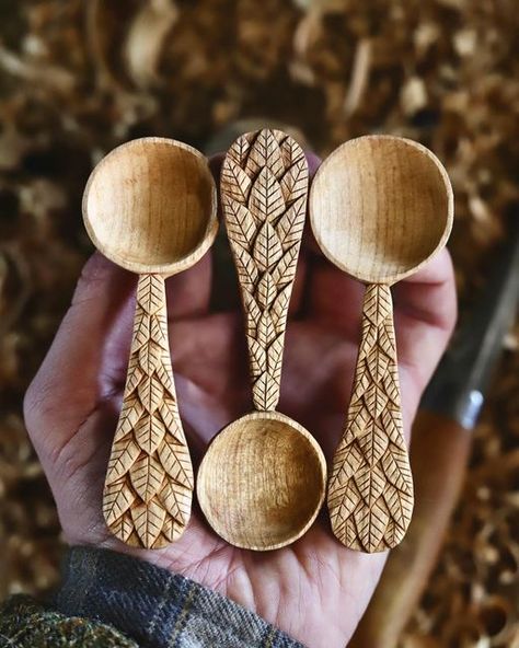 Dan 🍂 on Instagram: "Nature inspired Coffee Scoops are back in stock on my web store! 🍂 I Hand Carve the Scoops using just two knives from Naturally fallen wood and then finish in a blend of natural oils! They are created to be functional and I hope they will be used daily! This is the biggest collection of Scoops I have made and will be the last shop update this year with postage in time for Xmas (uk only) There is a link in my bio to my web store 🍂☕️🤎 #handmadegifts #madewithlove #woodart #woodwork #handcrafted" Wooden Spoon Carving, Oak Leaf Earrings, Hand Carved Wooden Spoons, Hand Carved Spoon, Wood Spoon Carving, Carved Spoons, Wooden Words, Spoon Carving, Dremel Wood Carving