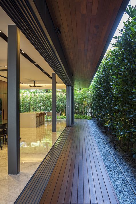 Gallery of Open Ended House / Wallflower Architecture + Design - 14 Singapore House Architecture, Singapore House Design, Singapore House, Tropical House, Patio Interior, Natural Ventilation, Open Ended, House Architecture Design, Glass Doors