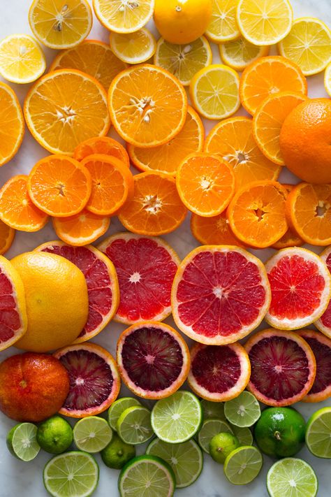 Dehydrated Citrus, Unsweetened Iced Tea, Spoon Fork Bacon, Makanan Diet, Dehydrated Food, Citrus Fruits, Colorful Fruit, Limes, Fruit And Veg