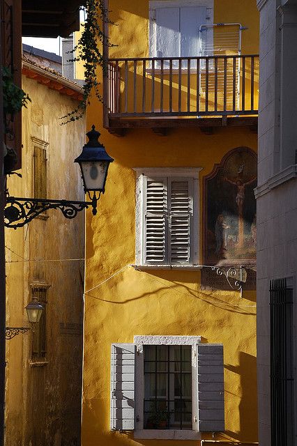 Yellow Decorations, Leading Lines, Amalfi Italy, Veneto Italy, Liguria Italy, Italy Rome, Places In Italy, Yellow Aesthetic, Mellow Yellow