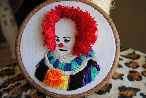 I'm the eater of worlds and of children - ready to hang, OOAK 3-D Pennywise embroidery Creepy Clown, A Clown, Embroidery Inspiration, Hoop Art, Stephen King, Embroidery Hoop, Cross Stitch Embroidery, Embroidery Stitches, Needlepoint