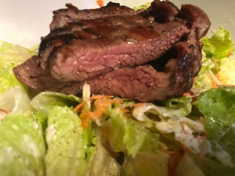 Steak Salad - Texas Roadhouse Style Restaurant Bill, Texas Roadhouse Steak, Filet Steak, Steak Salad Recipe, Keto Lunch Ideas, Blue Cheese Dressing, Texas Roadhouse, Keto Lunch, Steak Salad