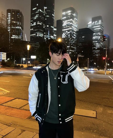 Varsity Jacket Outfit Korean Men, College Outfits Male, Jersey Jacket Outfit, College Jacket Outfit, Varsity Jacket Outfit Mens, Designer Presentation, Letterman Jacket Outfit, Mens College Fashion, Shadow Pics