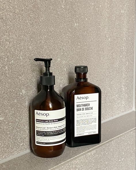 Aesop Skincare Aesthetic, Aesop Photography, Aesop Bathroom, Modern Apothecary Aesthetic, Skincare Aesthetic Photography, Aesop Aesthetic, Aesop Shampoo, Aesop Soap, Apothecary Aesthetic