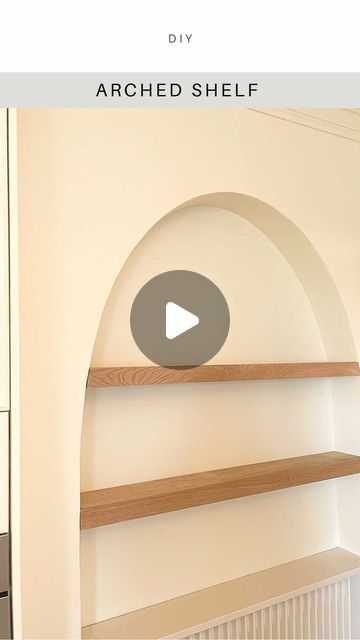 Arch Built In Shelves Bedroom, Kitchen Arches Design, How To Build Arched Built Ins, Arch Shelf In Wall Built Ins, Diy Arch Wall Shelf, Arch In Wall Built Ins, Arch Niche In Wall Decor, Arch Drywall, Diy Arched Shelf