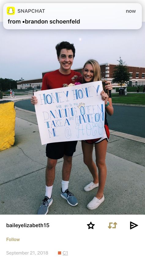 ABBA SONGS!!! YES PLEASE!! Cute Ways To Say Yes To Homecoming, Abba Promposal, Sea Hoco Poster, Mama Mia Promposal, Mamma Mia Promposal, Homecoming Songs, Best Friend Hoco Proposal, Hoco Proposals Ideas Friends, Sadie Hawkins Proposals