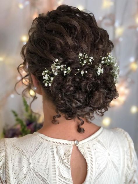 Bridal Hair Styles For Curly Hair, Hairstyle For Curly Hair For Wedding, Bridal Updos For Naturally Curly Hair, Mid Length Curly Wedding Hairstyles, Curly Bun Hairstyles For Wedding, Naturally Curly Hair Wedding Updo, Natural Curly Bride Hair, Short Curly Hair Updo Wedding, Simple Curly Wedding Hair