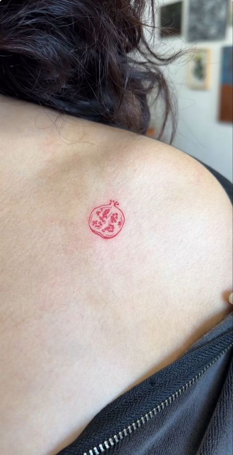 Tomato Tattoo Ideas, Pomegranate Tattoo Small Simple, Tiny Pomegranate Tattoo, Red Pomegranate Tattoo, Pomagranet Tattoo Simple, Tattoo Cute Aesthetic, Pomegranate Tattoo Simple, Little Red Tattoos, Back Tattoo Aesthetic