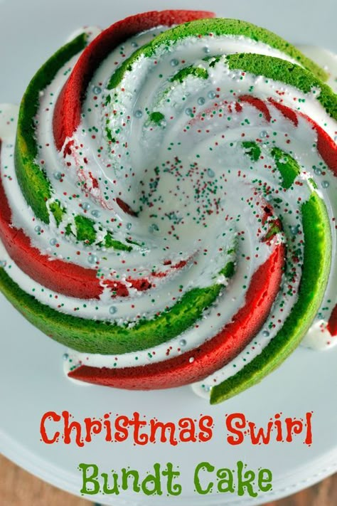 Christmas Swirl Bundt Cake Recipe- You won't believe how easy it is to create this beautiful and festive vanilla flavored Christmas Swirl Bundt Cake! Green Christmas Cake, Swirl Bundt Cake, Christmas Bundt Cake, Pink And Green Christmas, Bundt Pan Recipes, Bundt Recipes, Cake Christmas, Fruit Cakes, Savory Cakes