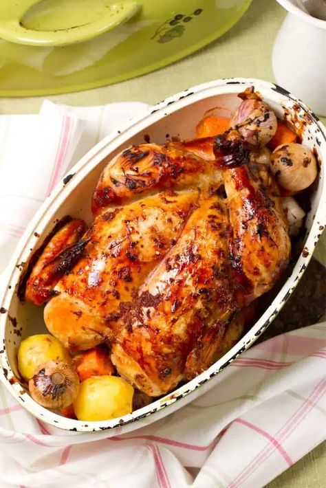 How Long To Bake A Whole Chicken In The Oven At 375 Bake Whole Chicken, Baking A Whole Chicken, Bake A Whole Chicken, Whole Chicken In The Oven, Whole Chicken In Oven, Baked Whole Chicken Recipes, Whole Baked Chicken, Chicken Giblets, Chicken In The Oven