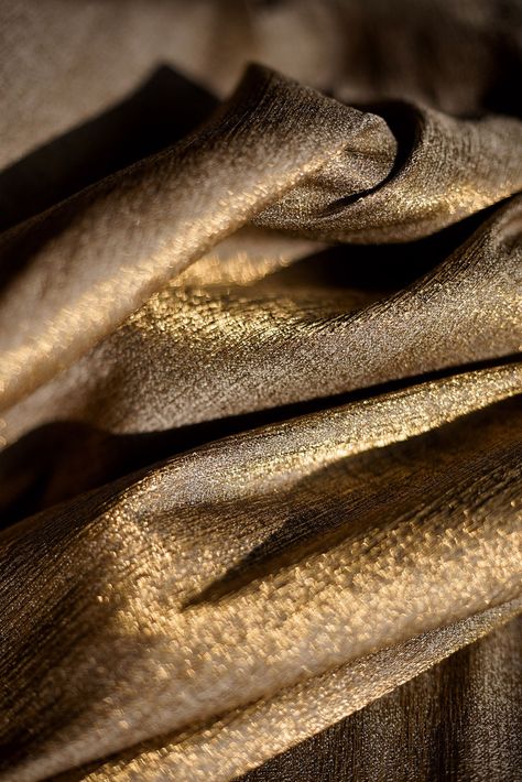 Gold Yarn, Pathfinder Character, Luxury Textiles, Fabric Photography, Mood Images, Principles Of Design, Gold Aesthetic, Fabric Textures, Gold Fabric