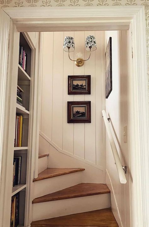 Patterned Lampshades, Attic Staircase, Cottage Style Homes, Dream Cottage, Attic Bedroom, Functional Space, Decoration Inspiration, English Cottage, Cottage Homes