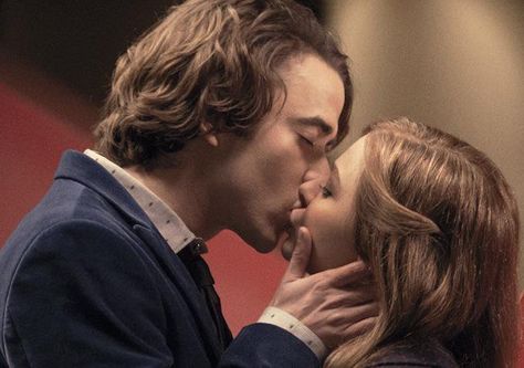 Best Movie Kisses, If I Stay Movie, Movie Site, Movie Kisses, Perfect Kiss, George Sand, Movie Sites, Chloë Grace Moretz, Stay With Me