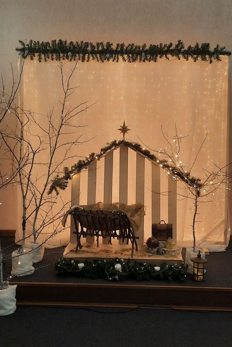 Nativity Decorations Christmas, Christmas Nativity Scene Diy, Christmas Stage Decorations, Christmas Crib Ideas, Nativity Decor, Christian Christmas Decorations, Ward Christmas Party, Bethlehem Christmas, Church Christmas Decorations