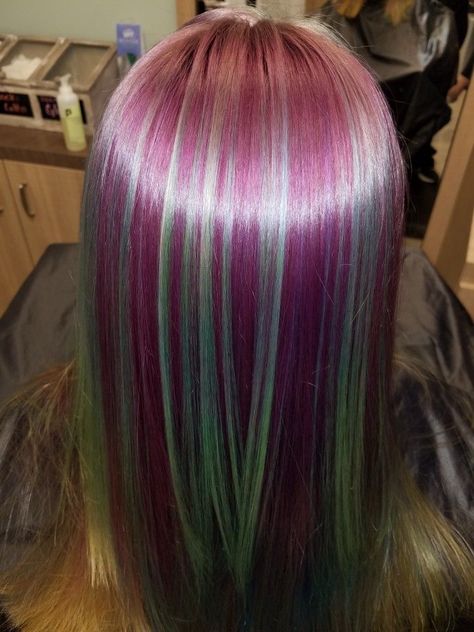 Green Hair With Pink Highlights, Pink Hair With Green Highlights, Y2k Striped Hair, Colorful Dyed Hair, Red And Green Highlights, Pink And Blue Hair, Skunk Hair, Y2k Hairstyles, Cute Hair Colors